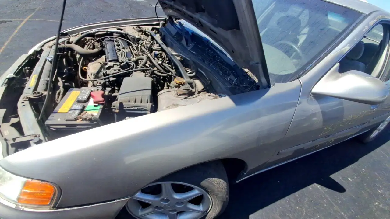 Photo of 2000 Nissan Altima