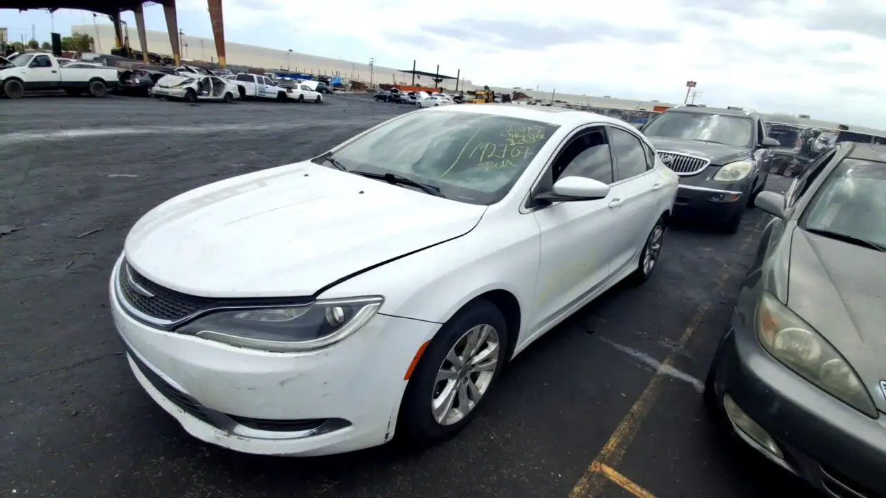 Photo of 2015 Chrysler 200