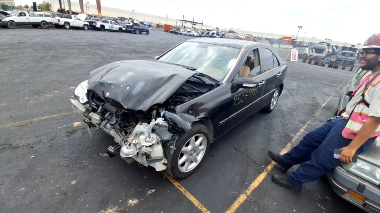 Photo of 2003 Mercedes-Benz C320