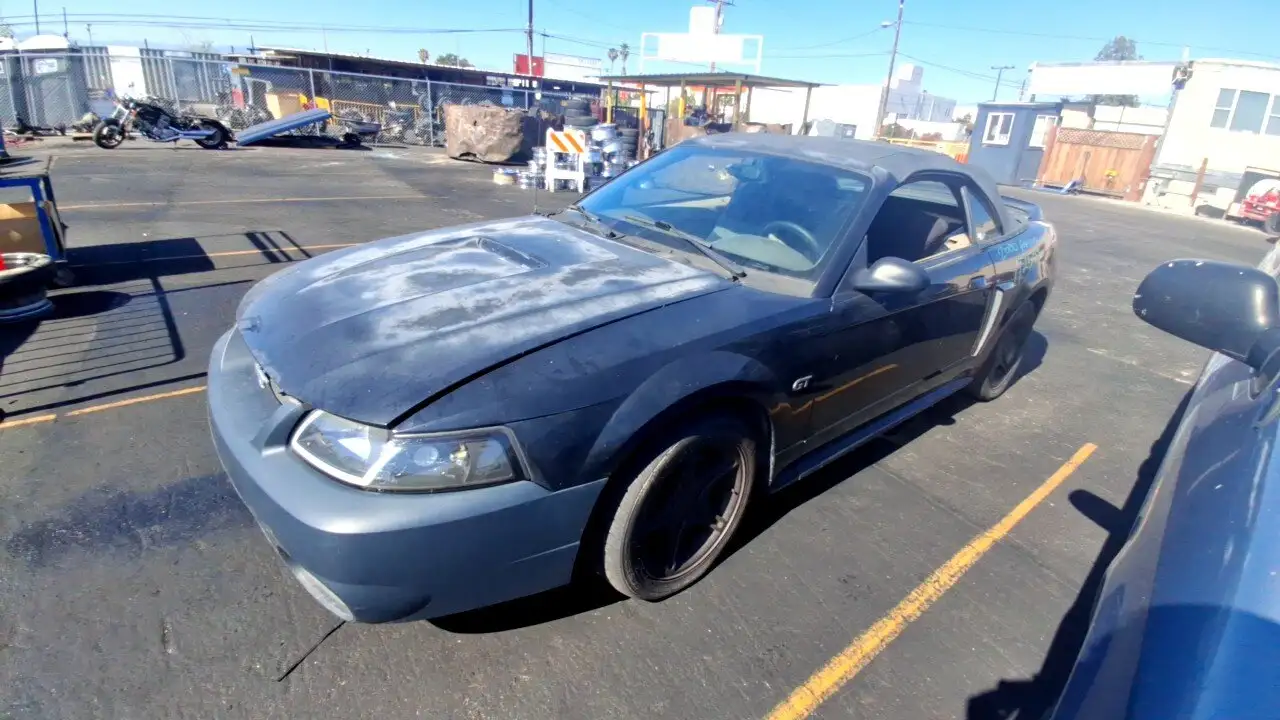 Photo of 2000 Ford Mustang