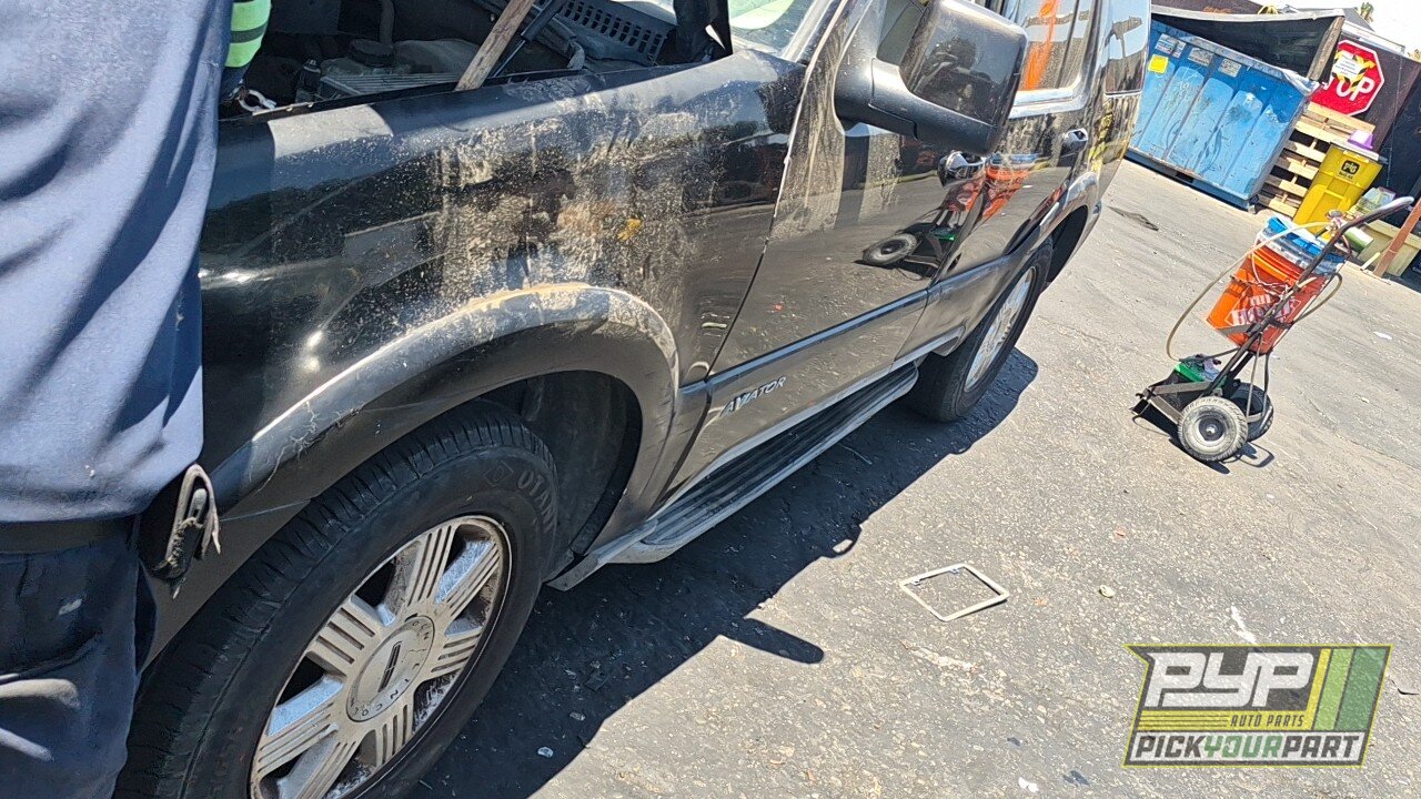 Photo of 2003 Lincoln Aviator