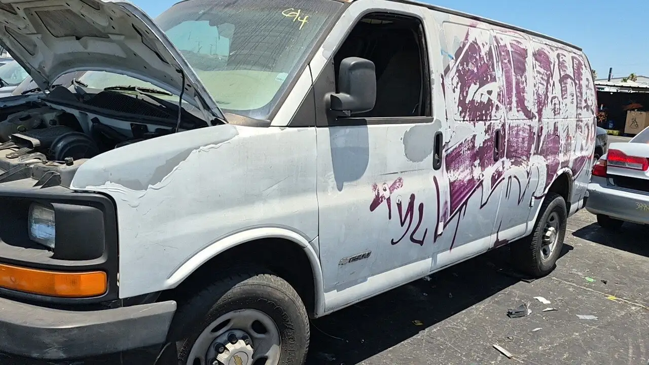 Photo of 2003 Chevrolet Express 2500