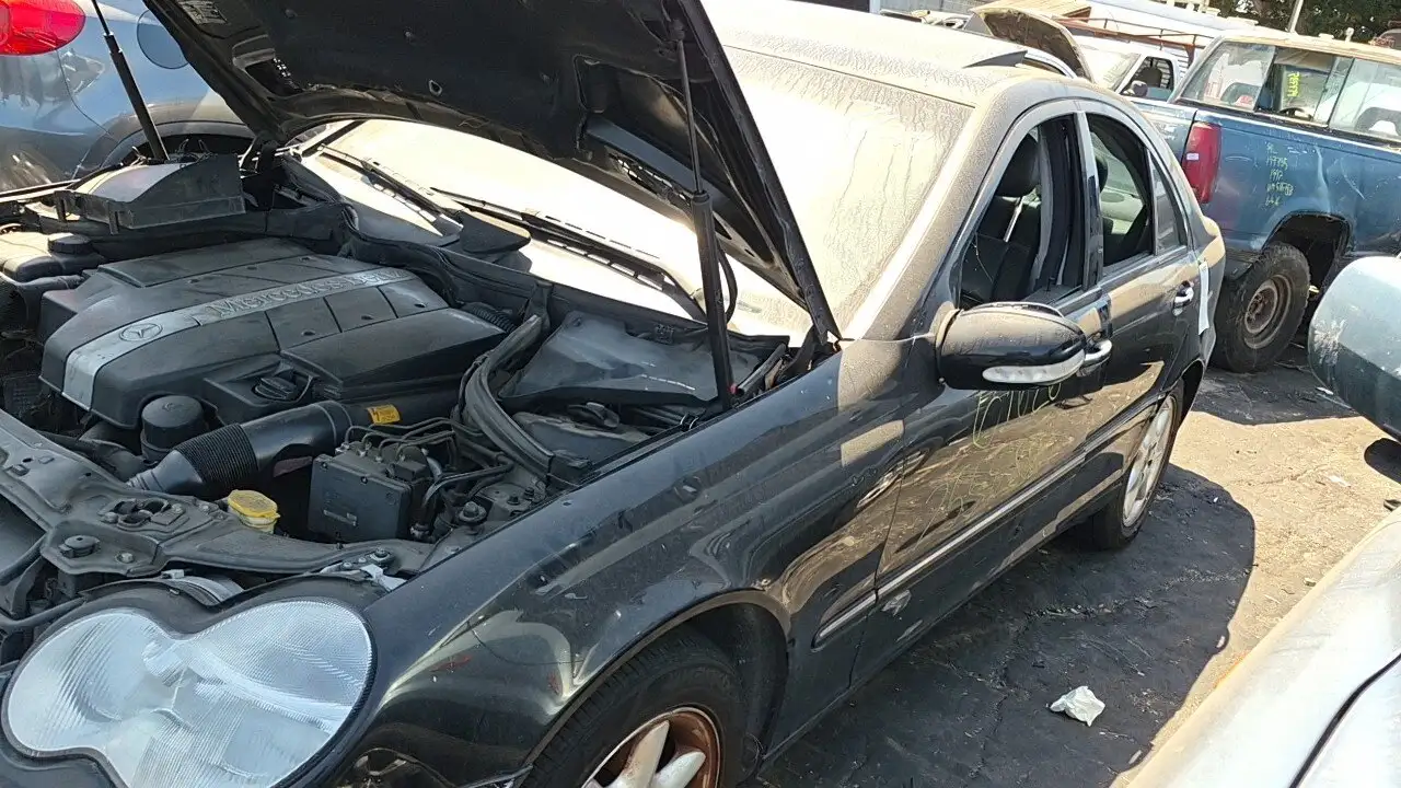 Photo of 2004 Mercedes-Benz C240