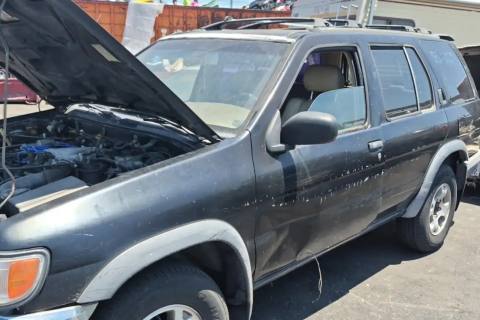 Photo of 1997 Nissan Pathfinder