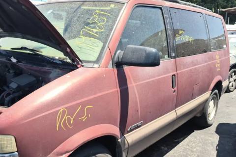 Photo of 1998 Chevrolet Astro
