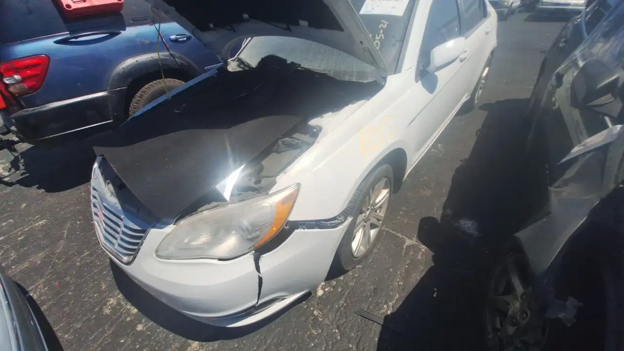 Photo of 2013 Chrysler 200