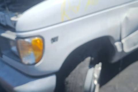 Photo of 1998 Ford E-250 Econoline