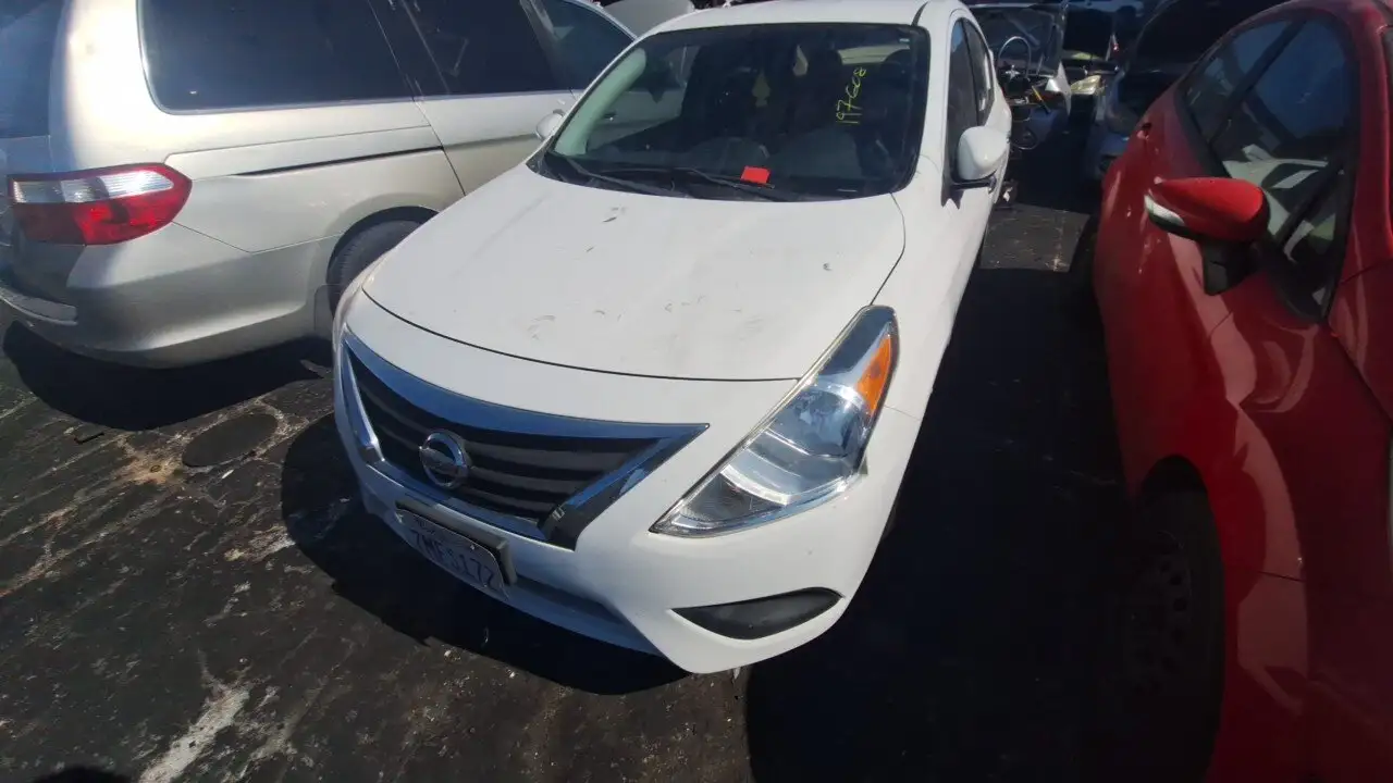 Photo of 2015 Nissan Versa