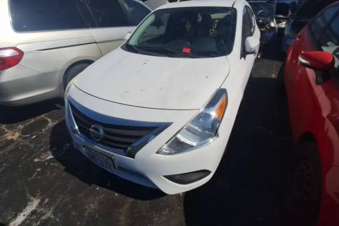 Photo of 2015 Nissan Versa