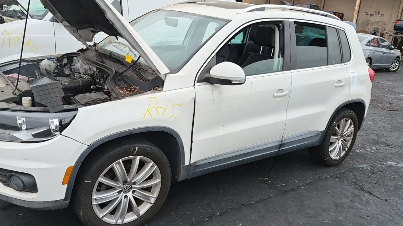 Photo of 2013 Volkswagen Tiguan