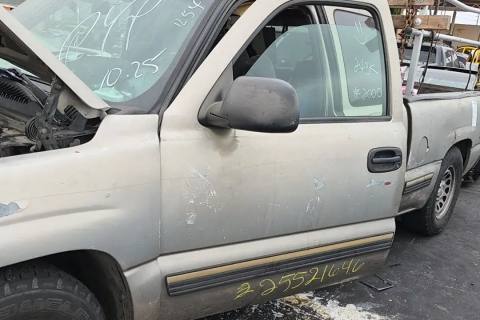 Photo of 2000 Chevrolet Silverado 1500