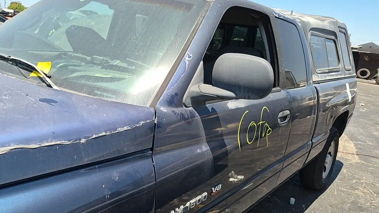 Photo of 2001 Dodge Ram 1500