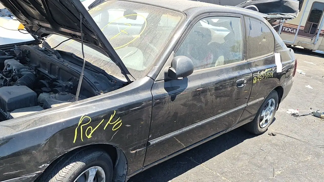 Photo of 2002 Hyundai Accent