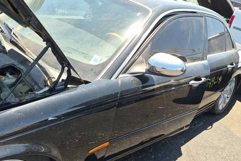 Photo of 2004 Jaguar Vanden Plas