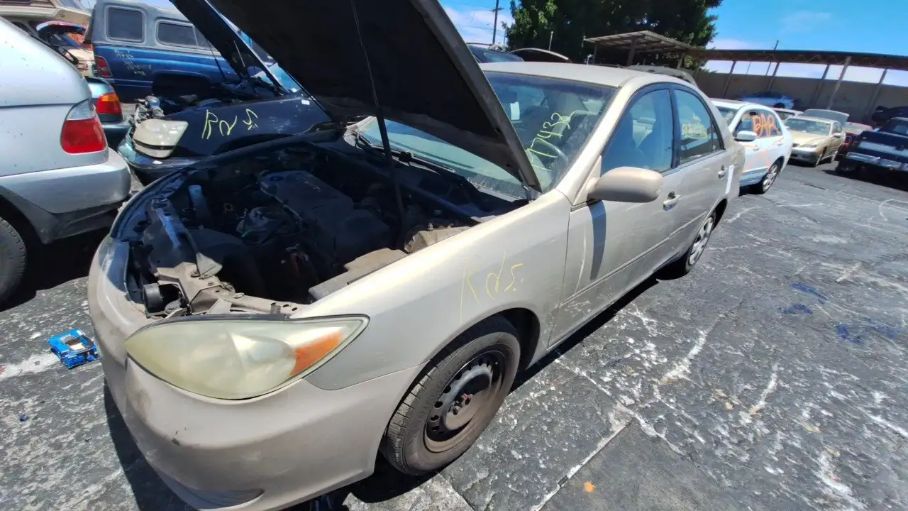 Photo of 2004 Toyota Camry