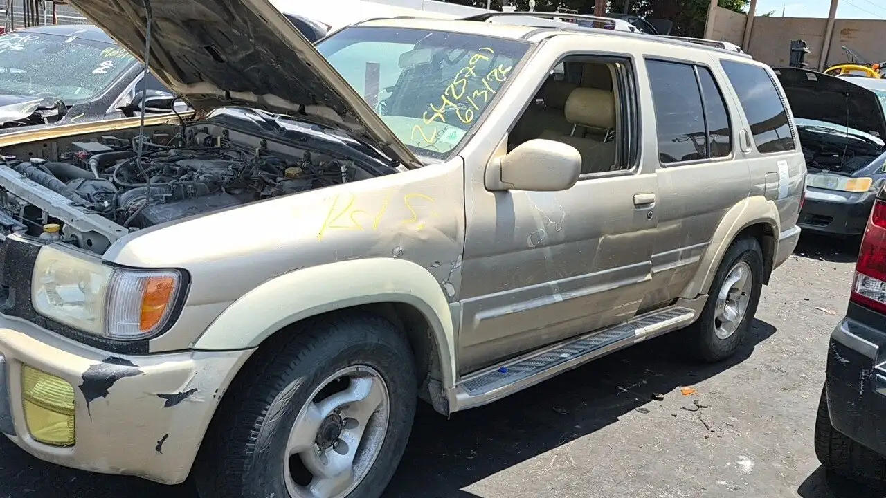 Photo of 2000 Infiniti Qx4