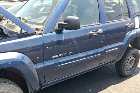 Photo of 2002 Jeep Liberty
