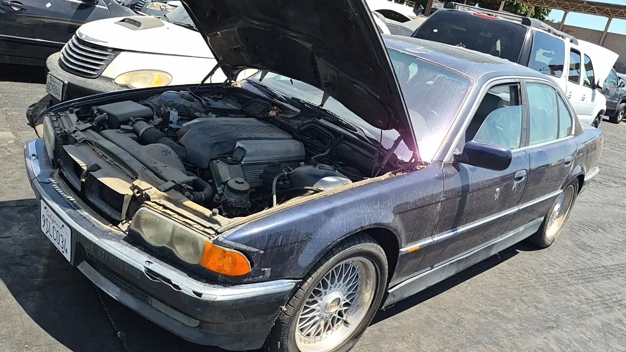 Photo of 2000 Bmw 740I