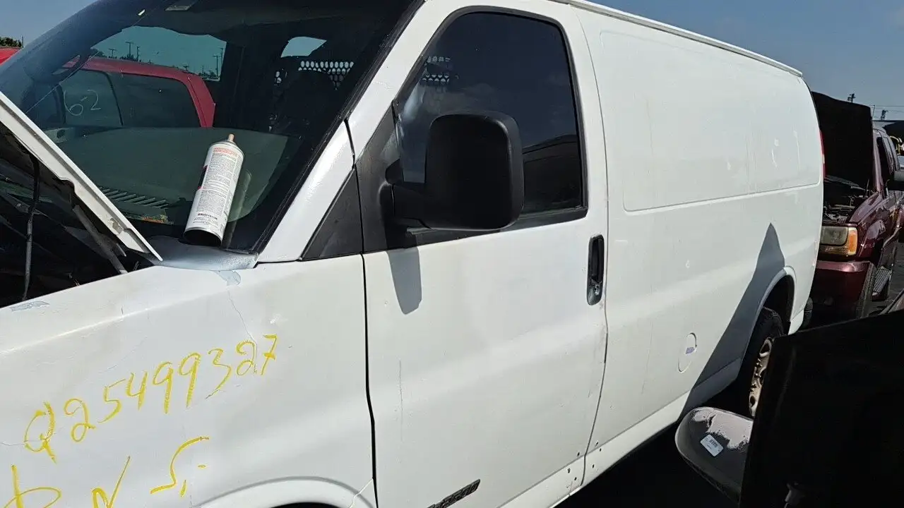 Photo of 2005 Chevrolet Express 2500