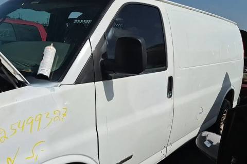 Photo of 2005 Chevrolet Express 2500