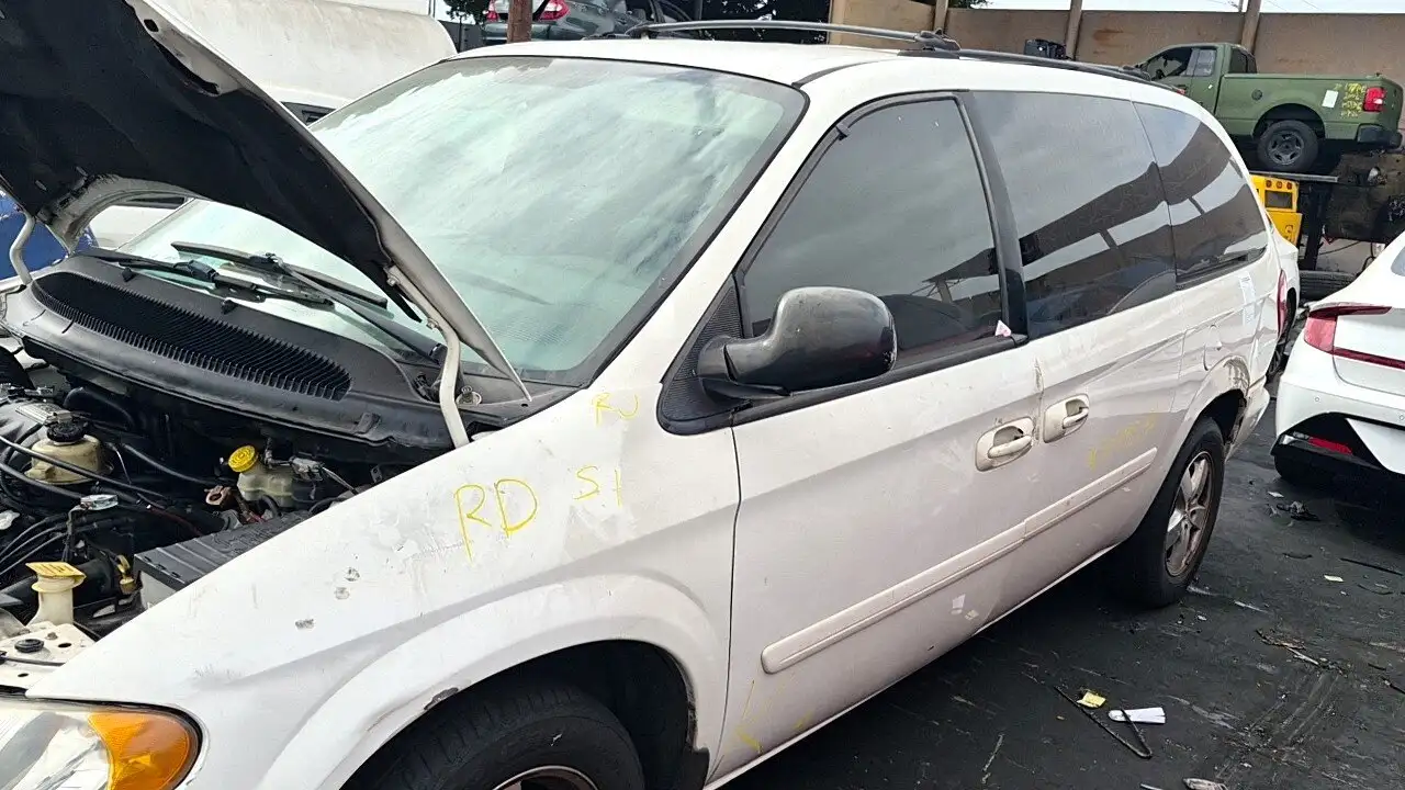 Photo of 2005 Dodge Grand Caravan