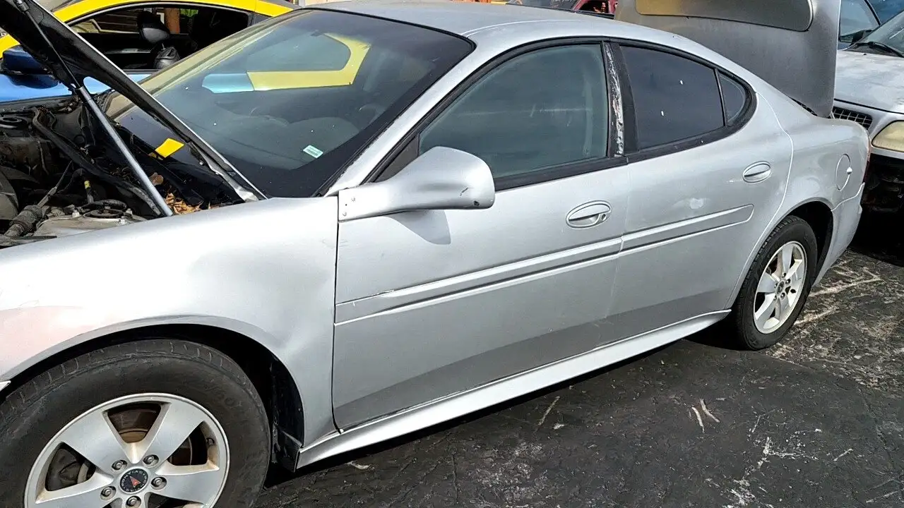 Photo of 2006 Pontiac Grand Prix