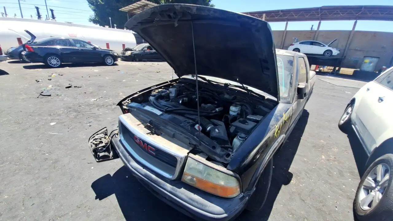 Photo of 2003 Gmc Sonoma