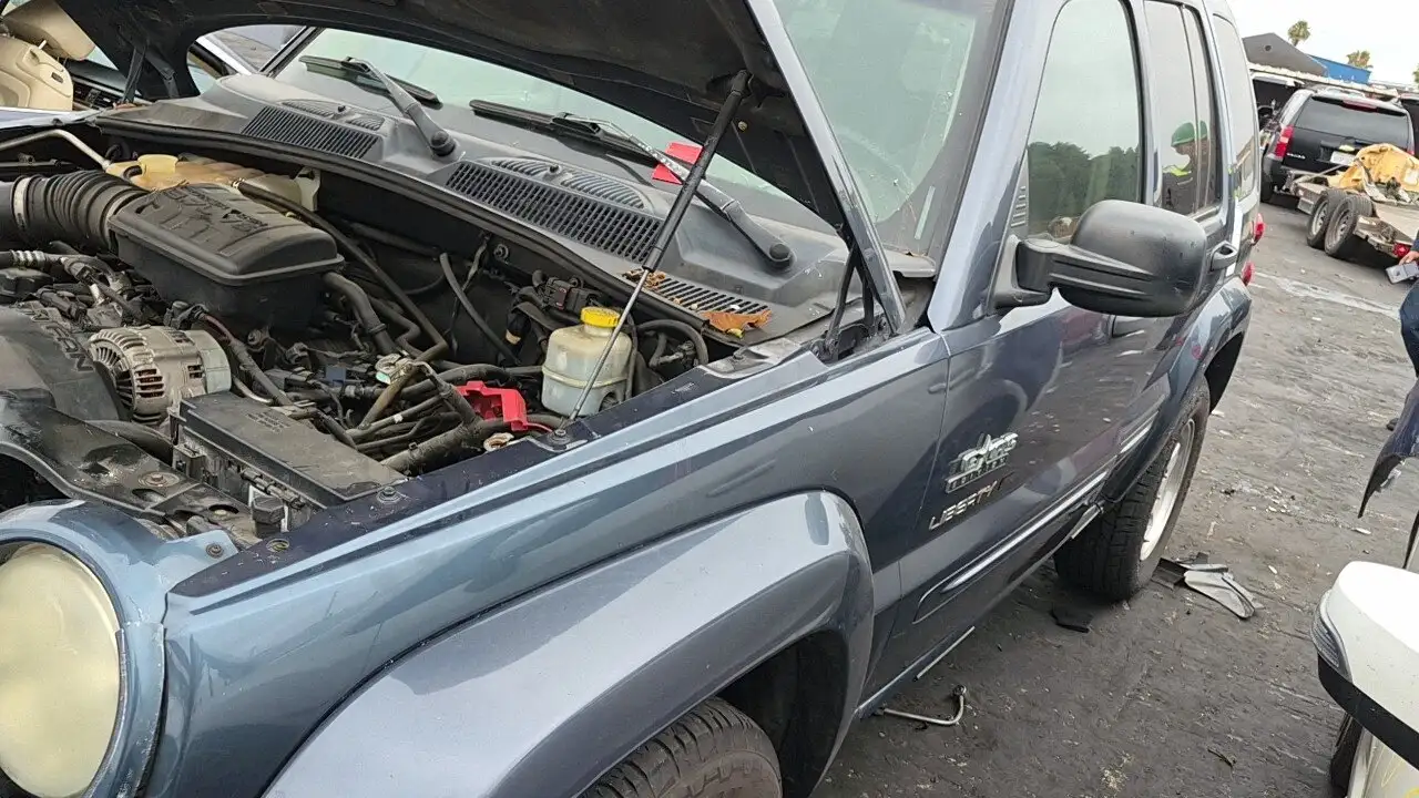 Photo of 2002 Jeep Liberty