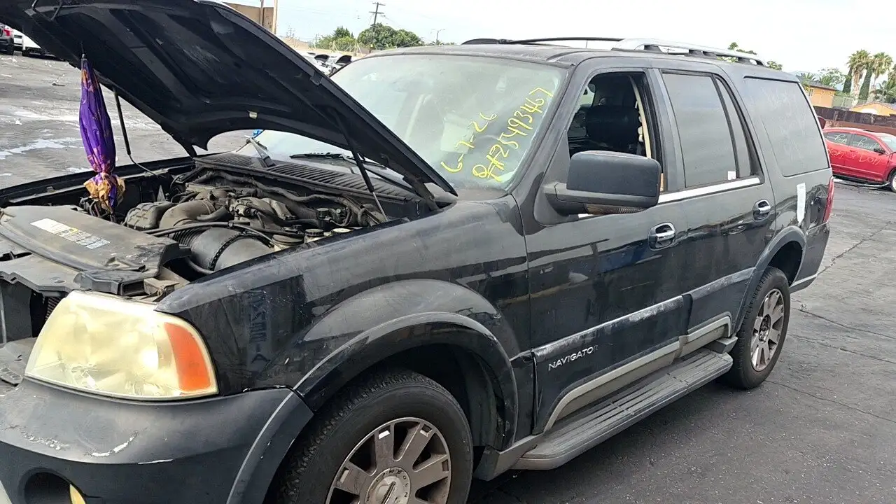 Photo of 2003 Lincoln Navigator