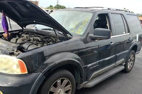 Photo of 2003 Lincoln Navigator
