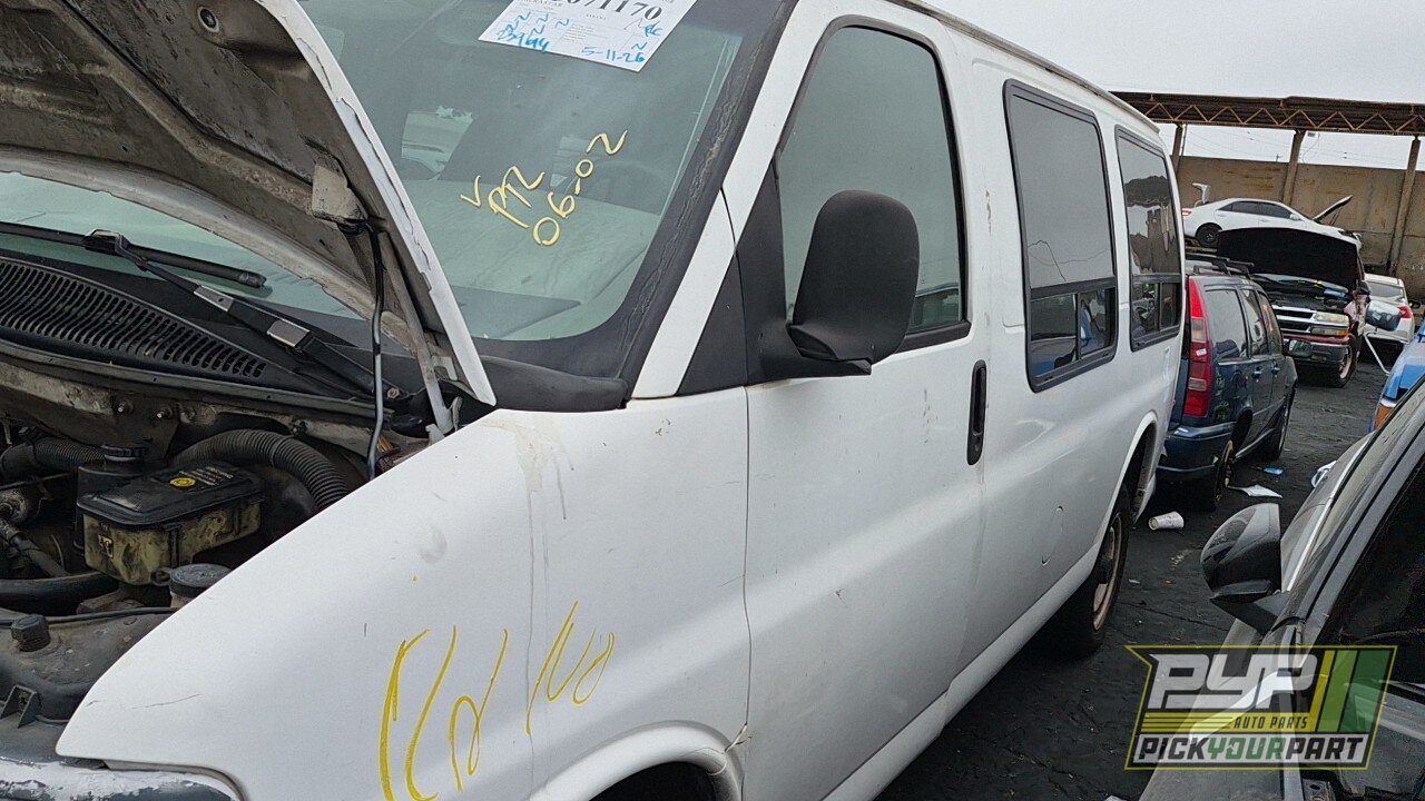Photo of 2000 Gmc Savana 2500