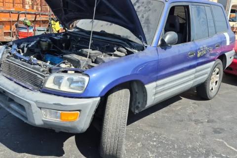 Photo of 1999 Toyota Rav4