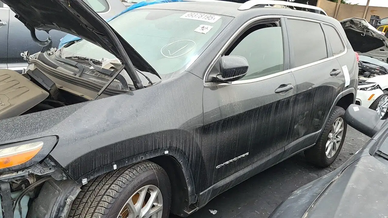Photo of 2016 Jeep Cherokee