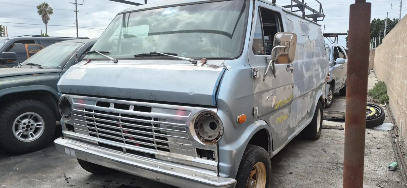 Photo of 1969 Ford E-100 Econoline