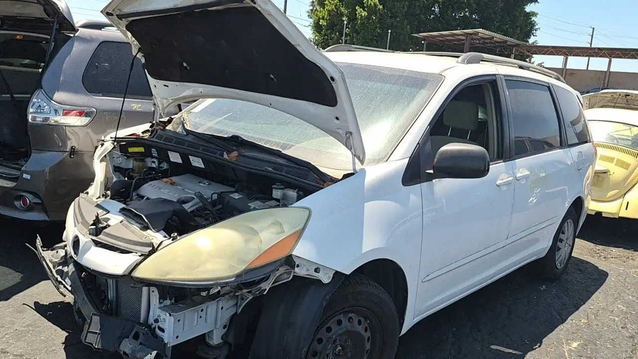 Photo of 2006 Toyota Sienna