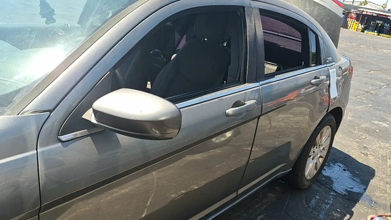 Photo of 2012 Chrysler 200