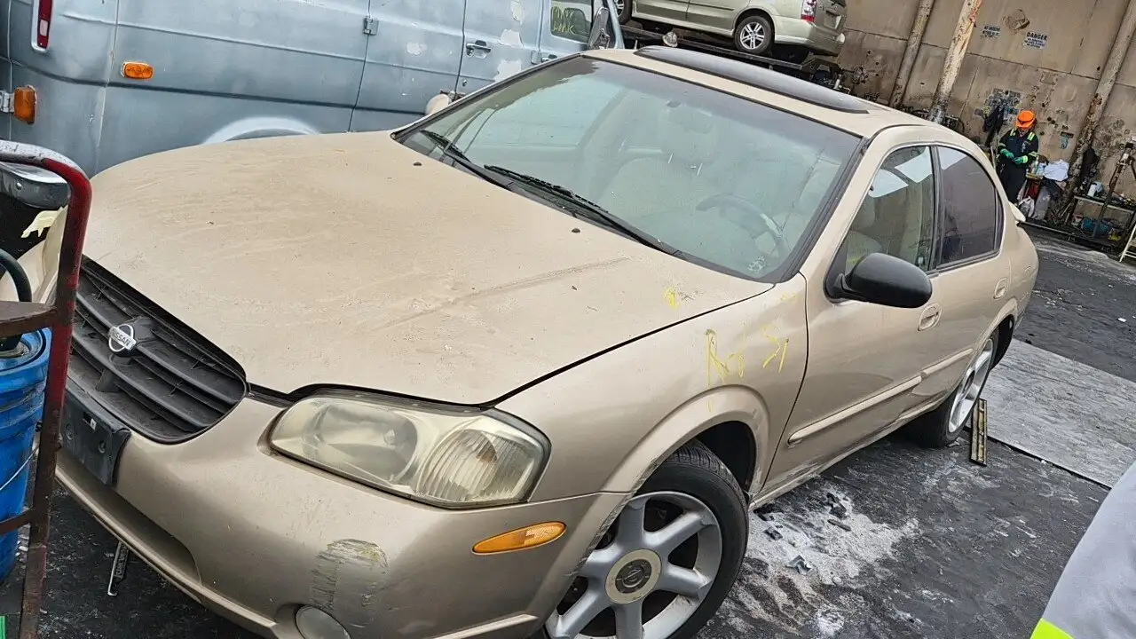 Photo of 2000 Nissan Maxima