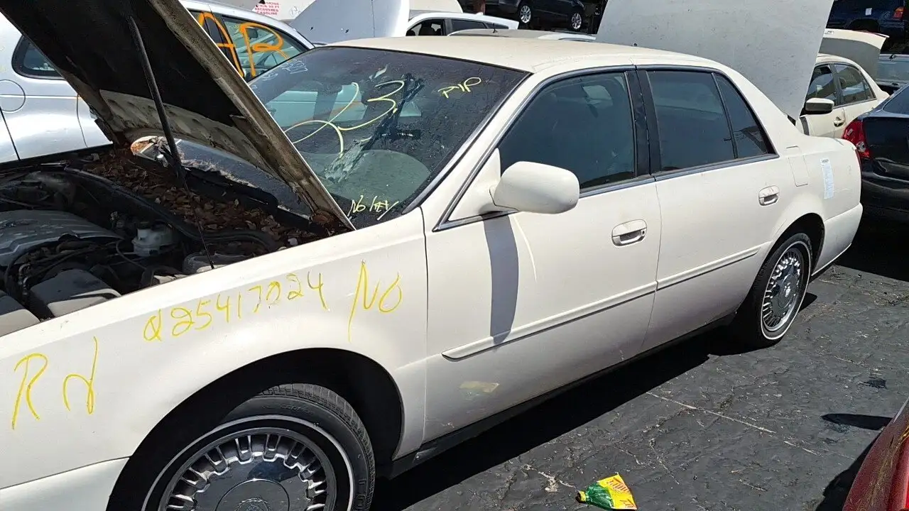 Photo of 2004 Cadillac Deville