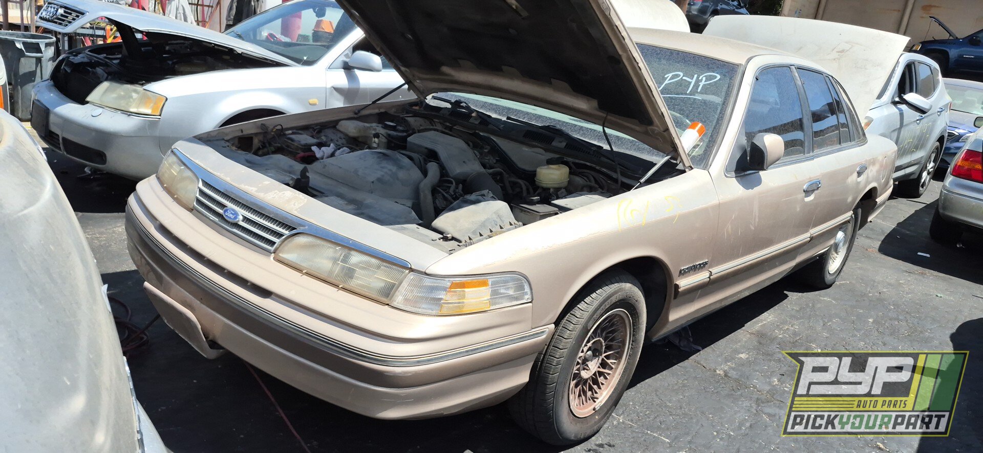 Photo of 1993 Ford Crown Victoria