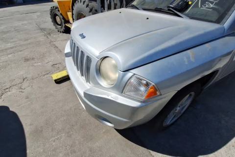 Photo of 2010 Jeep Compass