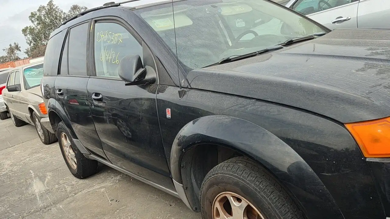 Photo of 2004 Saturn Vue