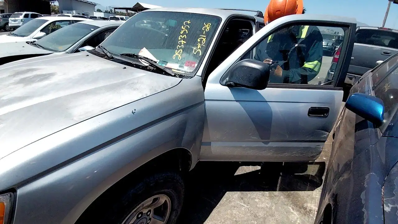 Photo of 2000 Toyota 4Runner