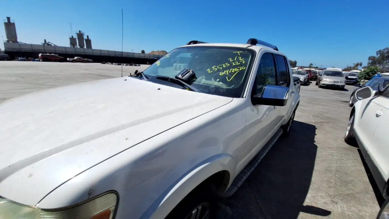 Photo of 2008 Ford Explorer Sport Trac