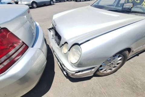 Photo of 2001 Mercedes-Benz E320