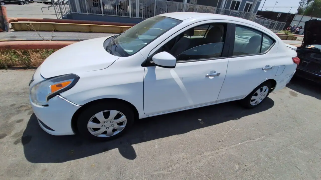 Photo of 2015 Nissan Versa