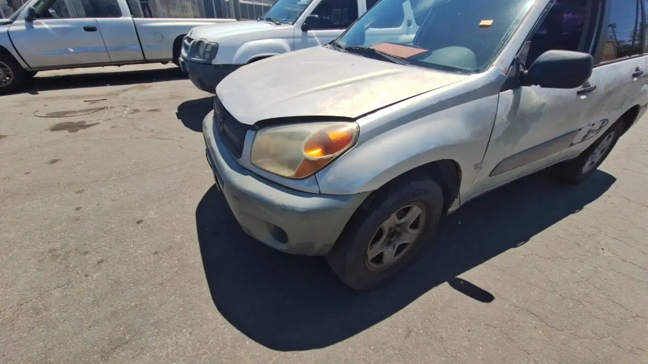 Photo of 2004 Toyota Rav4