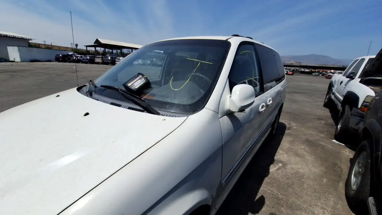 Photo of 2005 Kia Sedona