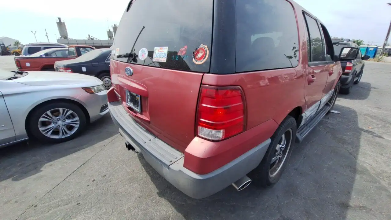 Photo of 2003 Ford Expedition