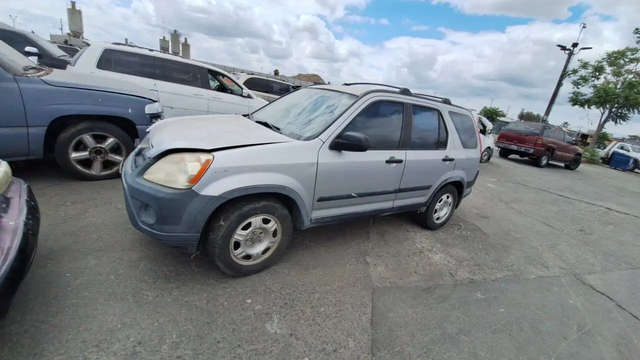 Photo of 2005 Honda Cr-V
