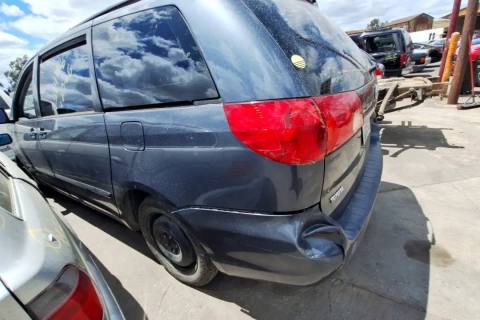 Photo of 2008 Toyota Sienna